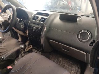 bontott SUZUKI SX4 Jobb Hátsó Lámpa