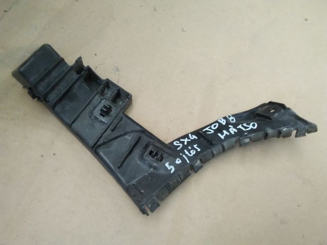 bontott SUZUKI SX4 Jobb hátsó Lökhárító Tartó (Műanyag)