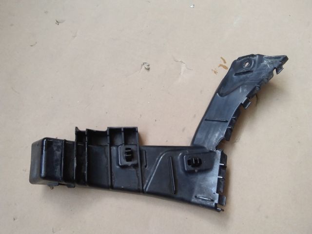 bontott SUZUKI SX4 Jobb hátsó Lökhárító Tartó (Műanyag)