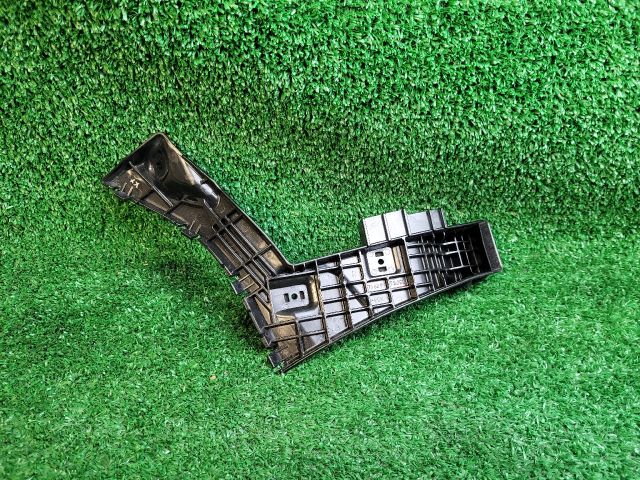 bontott SUZUKI SX4 Jobb hátsó Oldal Lökhárító Tartó (Műanyag)