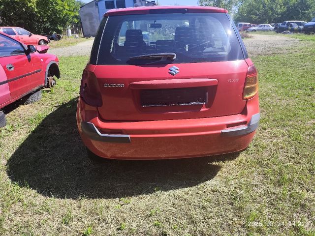 bontott SUZUKI SX4 Jobb hátsó Sárvédő