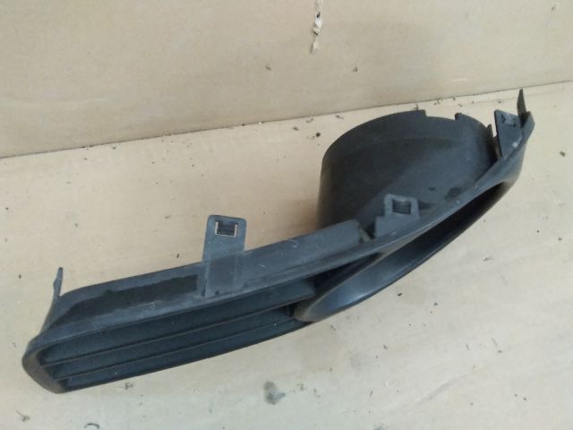 bontott SUZUKI SX4 Jobb Ködlámpa Rács