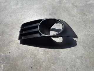 bontott SUZUKI SX4 Jobb Ködlámpa Rács