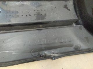 bontott SUZUKI SX4 Jobb Ködlámpa Rács