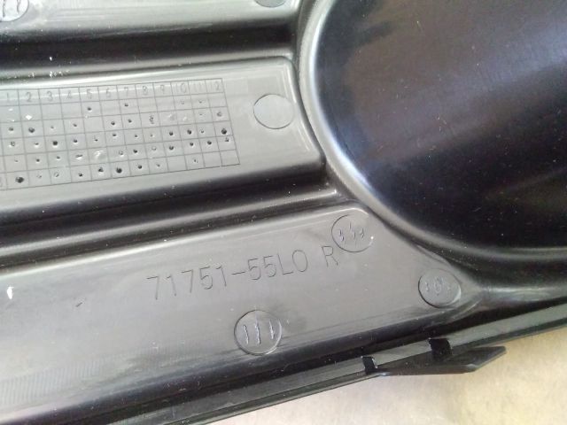 bontott SUZUKI SX4 Jobb Ködlámpa Rács