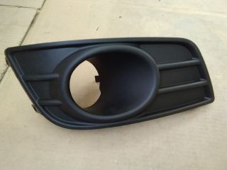 bontott SUZUKI SX4 Jobb Ködlámpa Rács