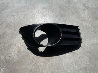 bontott SUZUKI SX4 Jobb Ködlámpa Rács