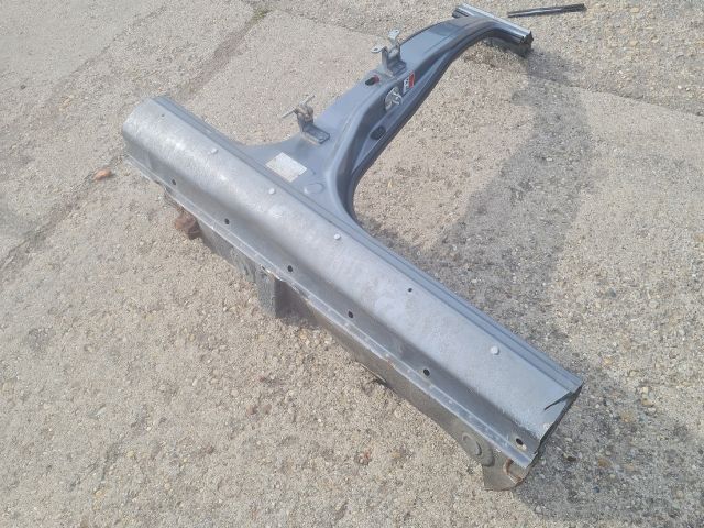 bontott SUZUKI SX4 Jobb Küszöb