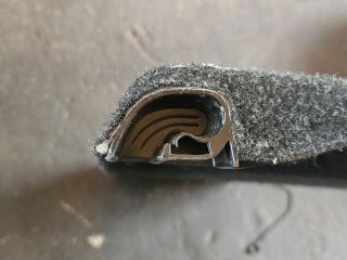 bontott SUZUKI SX4 Kalaptartó