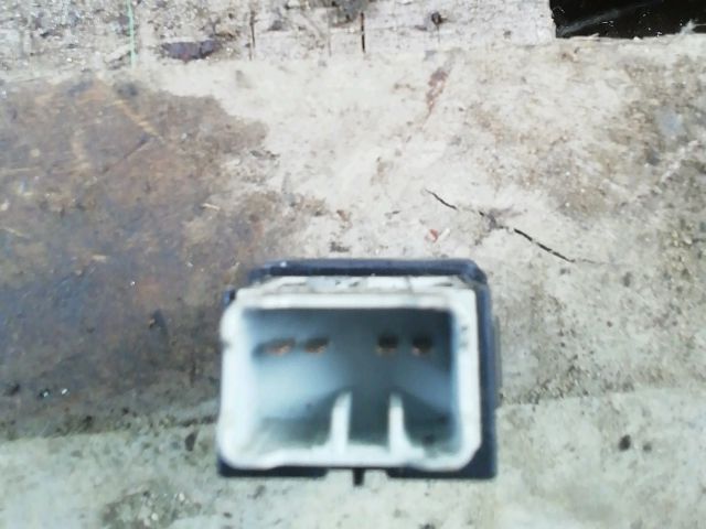 bontott SUZUKI SX4 Kapcsoló (Magában)