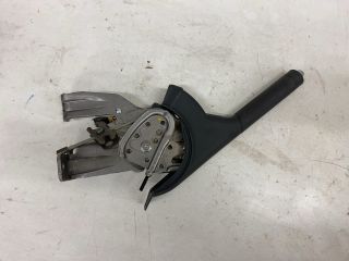 bontott SUZUKI SX4 Kézifék Kar