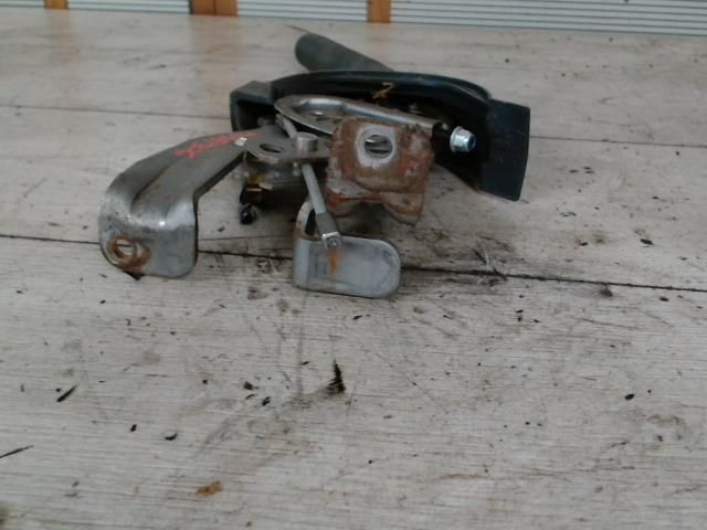 bontott SUZUKI SX4 Kézifék Kar