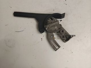 bontott SUZUKI SX4 Kézifék Kar