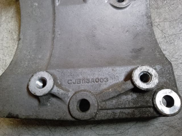 bontott SUZUKI SX4 Klímakompresszor Tartó Bak