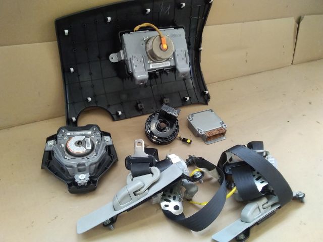 bontott SUZUKI SX4 Komplett Légzsák Szett