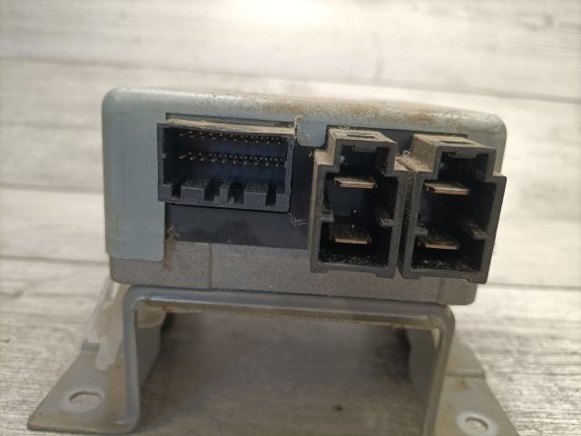 bontott SUZUKI SX4 Kormányoszlop Vezérlő