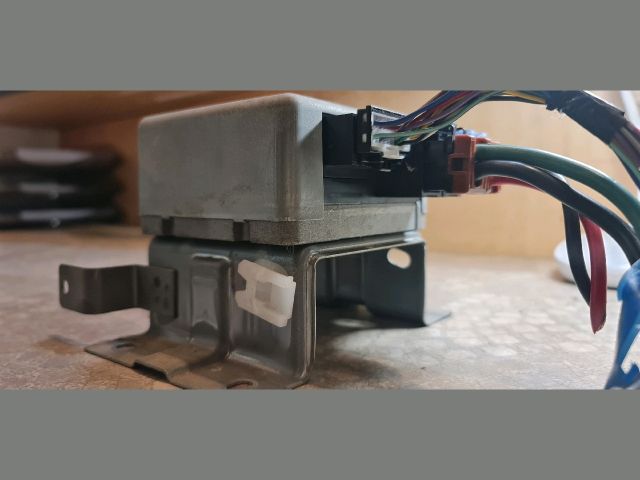 bontott SUZUKI SX4 Kormányoszlop Vezérlő