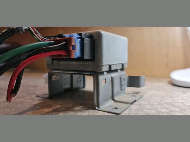 bontott SUZUKI SX4 Kormányoszlop Vezérlő