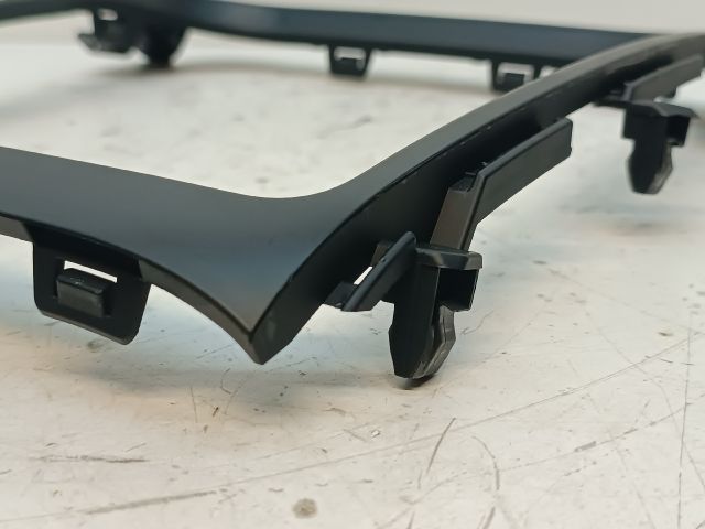 bontott SUZUKI SX4 Középkonzol Keret