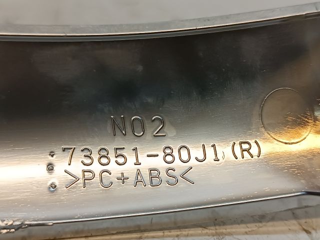 bontott SUZUKI SX4 Középső Műszerfal Díszléc