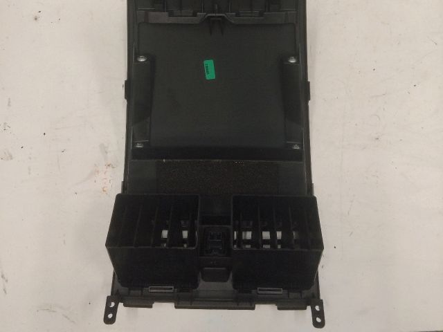 bontott SUZUKI SX4 Középső Szellőző