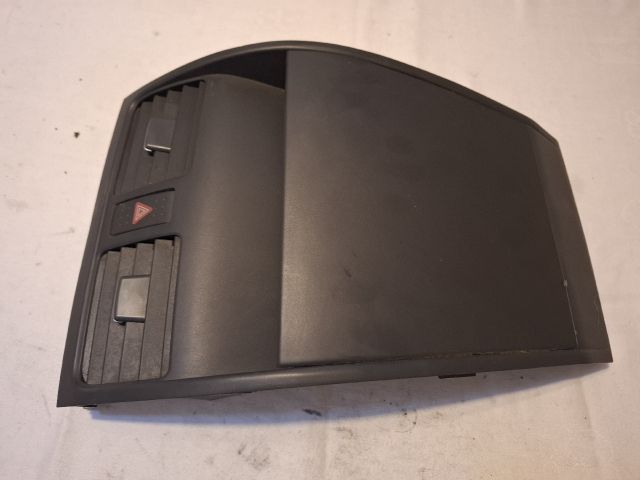 bontott SUZUKI SX4 Középső Szellőző