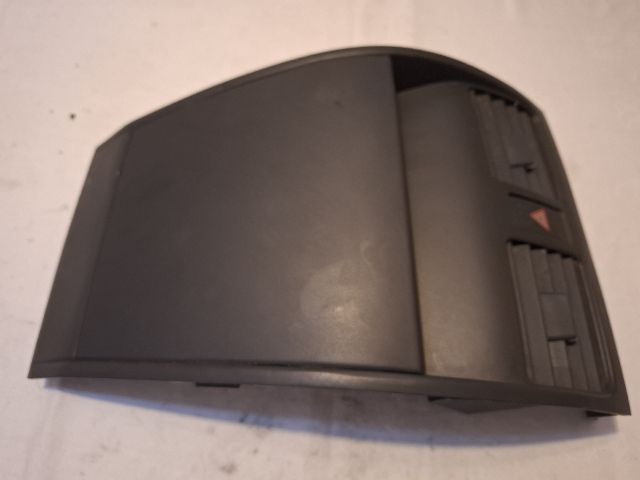 bontott SUZUKI SX4 Középső Szellőző