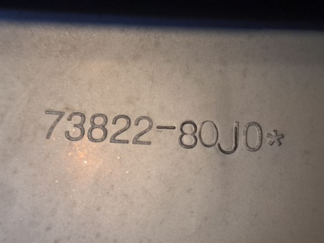 bontott SUZUKI SX4 Középső Szellőző