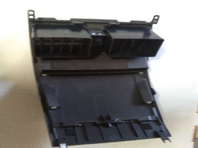 bontott SUZUKI SX4 Középső Szellőző