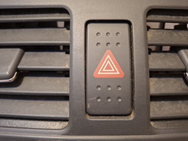 bontott SUZUKI SX4 Középső Szellőző