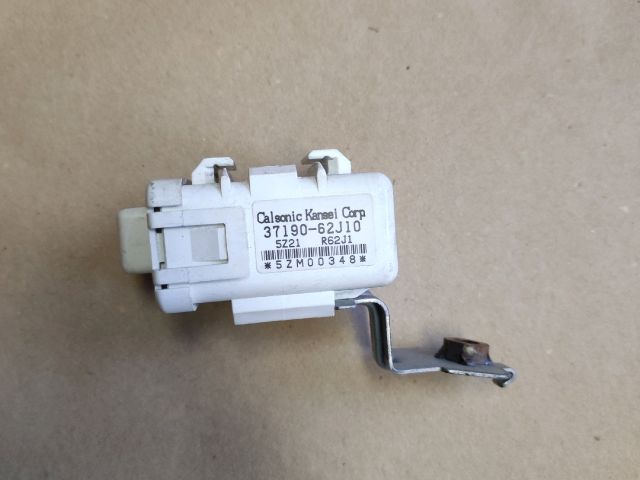 bontott SUZUKI SX4 Központizár Elektronika