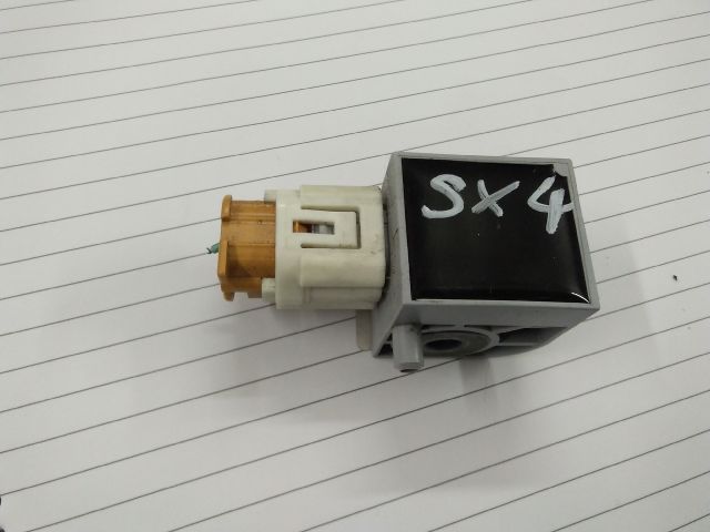 bontott SUZUKI SX4 Légzsák Indító Modul Oldallégzsák