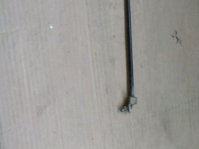 bontott SUZUKI SX4 Motorháztető Kitámasztó Rúd