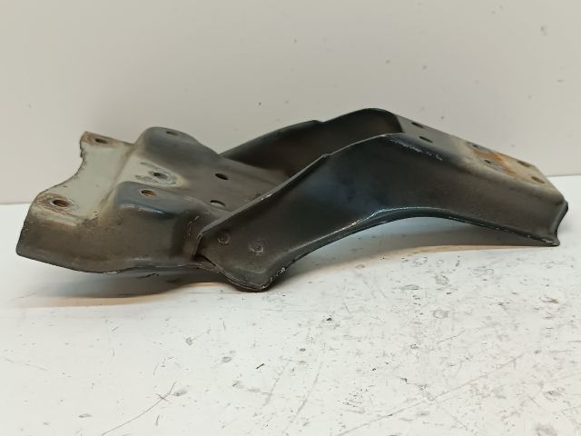 bontott SUZUKI SX4 Motorháztető Zár Tartó Konzol