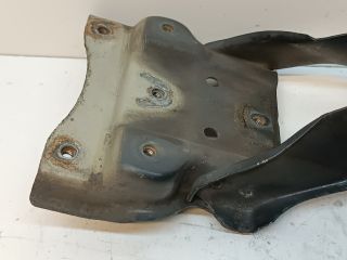 bontott SUZUKI SX4 Motorháztető Zár Tartó Konzol