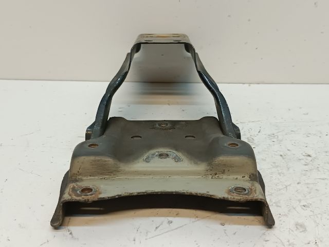 bontott SUZUKI SX4 Motorháztető Zár Tartó Konzol