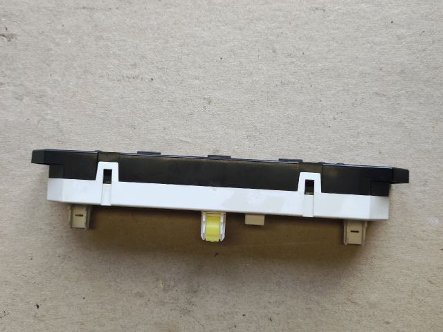 bontott SUZUKI SX4 Multifunkciós Kijelző