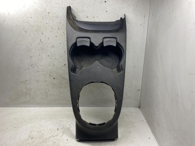 bontott SUZUKI SX4 Pohártartó