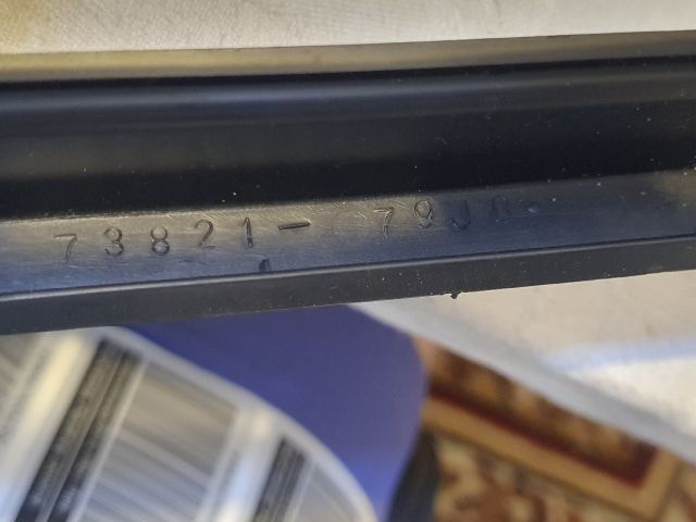 bontott SUZUKI SX4 Rádió / CD Keret