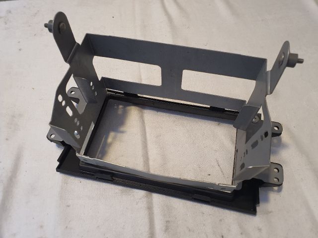 bontott SUZUKI SX4 Rádió / CD Keret