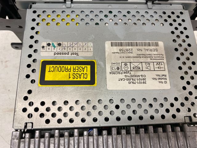 bontott SUZUKI SX4 Rádió / CD