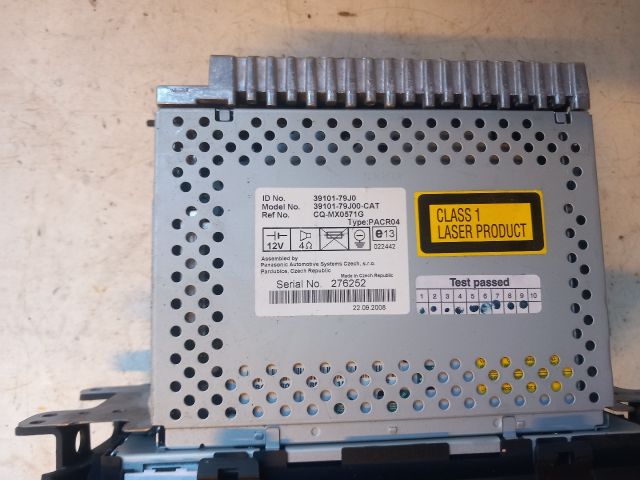 bontott SUZUKI SX4 Rádió / CD