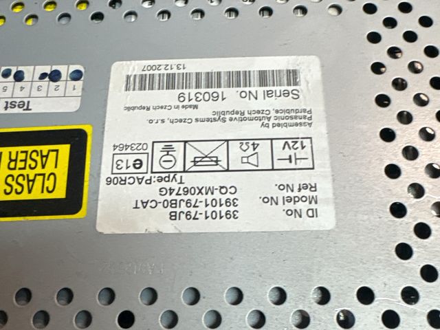 bontott SUZUKI SX4 Rádió / CD