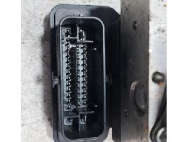 bontott SUZUKI SX4 S-Cross ABS Kocka