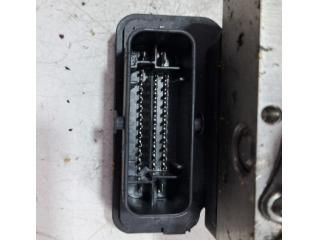 bontott SUZUKI SX4 S-Cross ABS Kocka