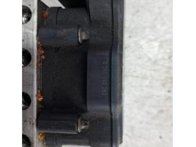 bontott SUZUKI SX4 S-Cross ABS Kocka