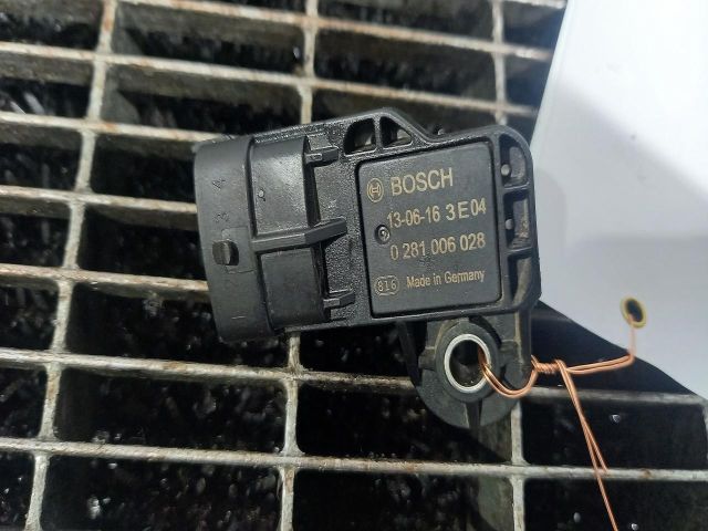 bontott SUZUKI SX4 S-Cross Jeladó (Magában)