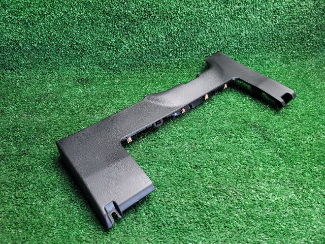 bontott SUZUKI SX4 S-Cross Alsó Műszerfal Burkolat