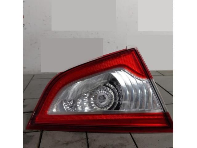 bontott SUZUKI SX4 S-Cross Bal Belső Hátsó Lámpa