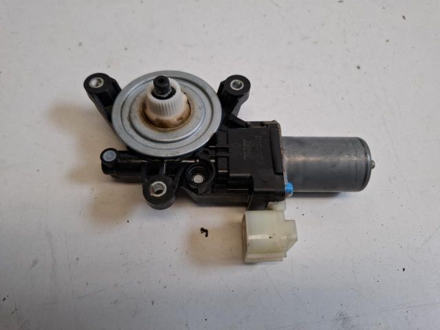 bontott SUZUKI SX4 S-Cross Bal első Ablakemelő Motor